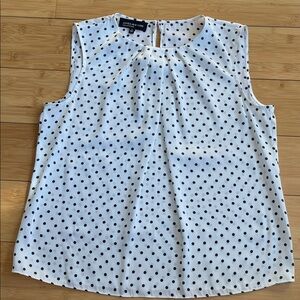 Jones New York White and Black Polka Dot Sleeveless Top like new!